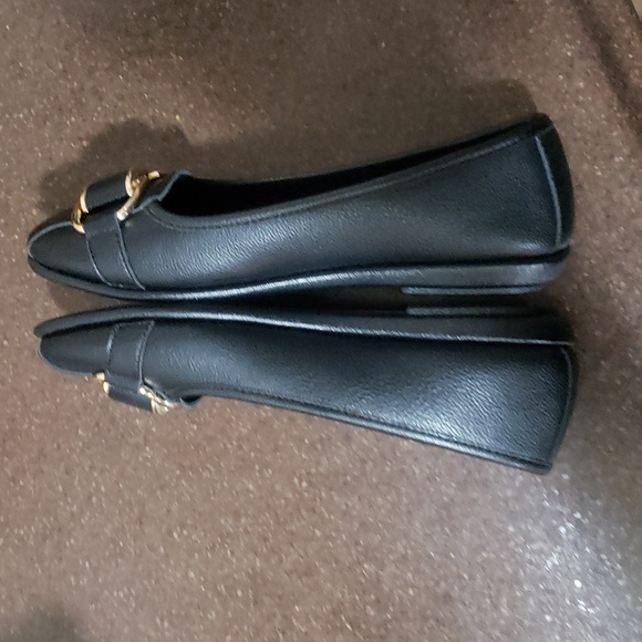 Aerosoles Black Leather Loafers. BRAND New Size 7.5 - Picture 2 of 5